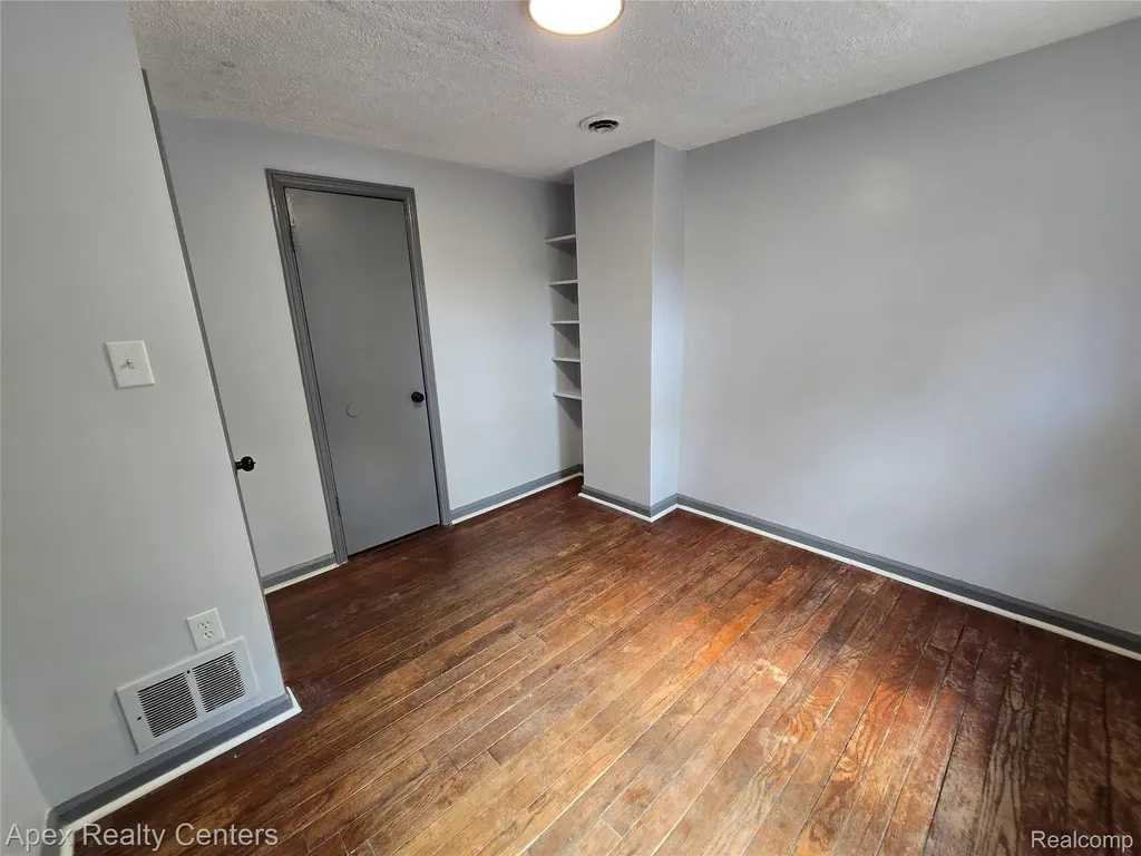 7671 - 7675 Evergreen Avenue Detroit City MI 48228
