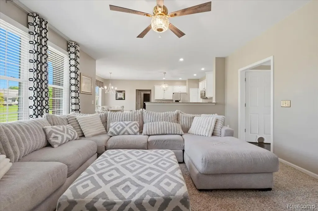 48606 Greenwich Circle Canton Charter Township MI 48188