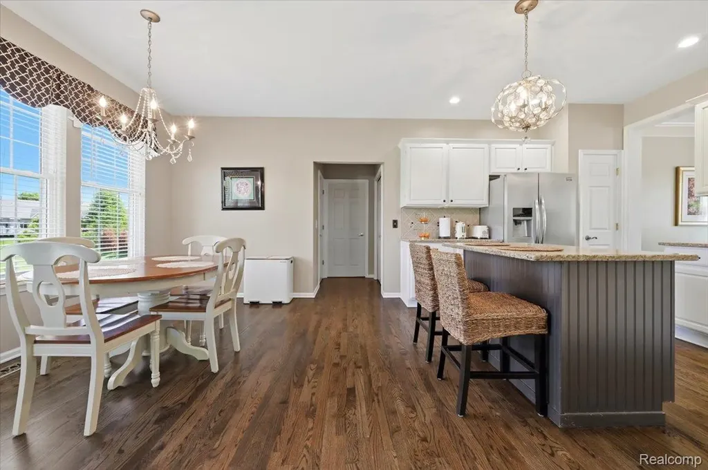 48606 Greenwich Circle Canton Charter Township MI 48188