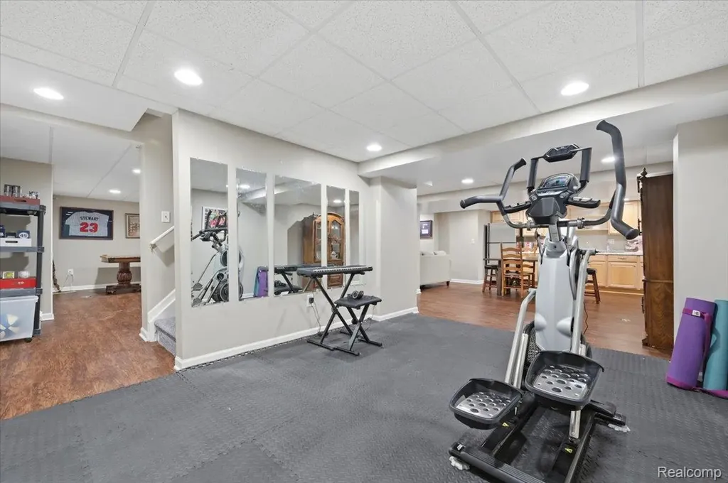 48606 Greenwich Circle Canton Charter Township MI 48188