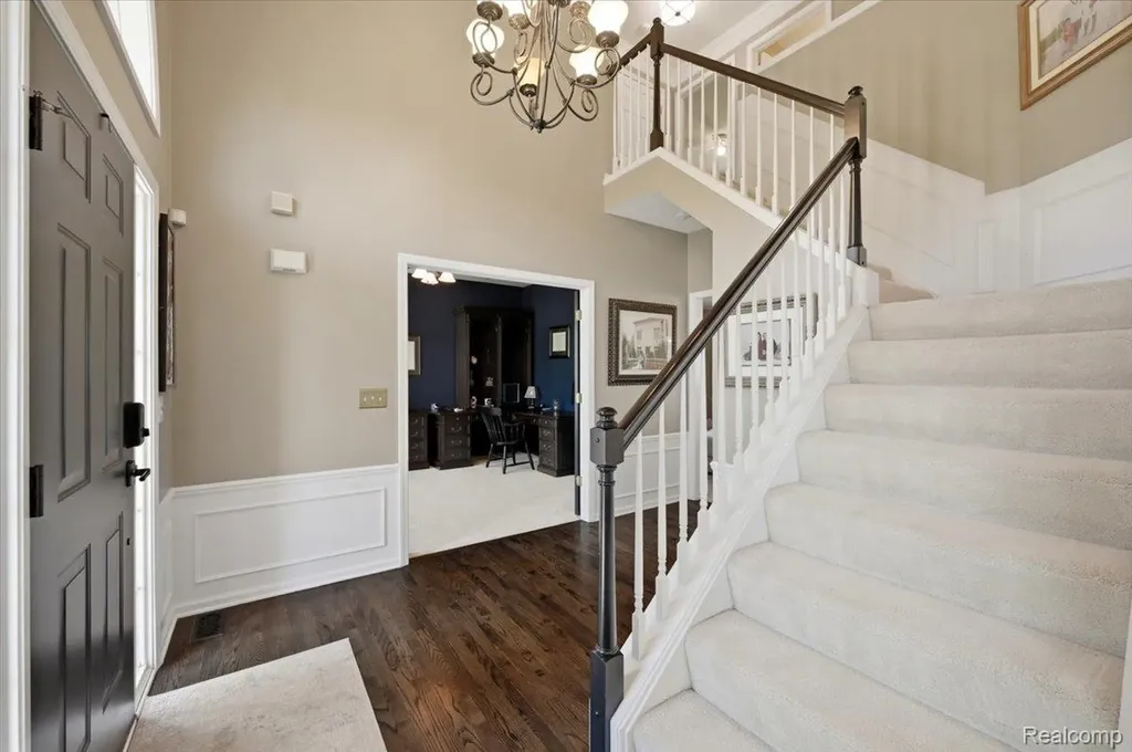 48606 Greenwich Circle Canton Charter Township MI 48188