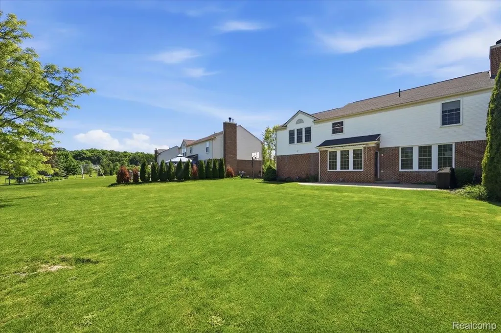 48606 Greenwich Circle Canton Charter Township MI 48188