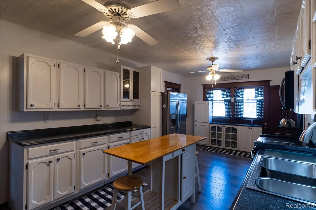 505 S Main Street Scottville City MI 49454