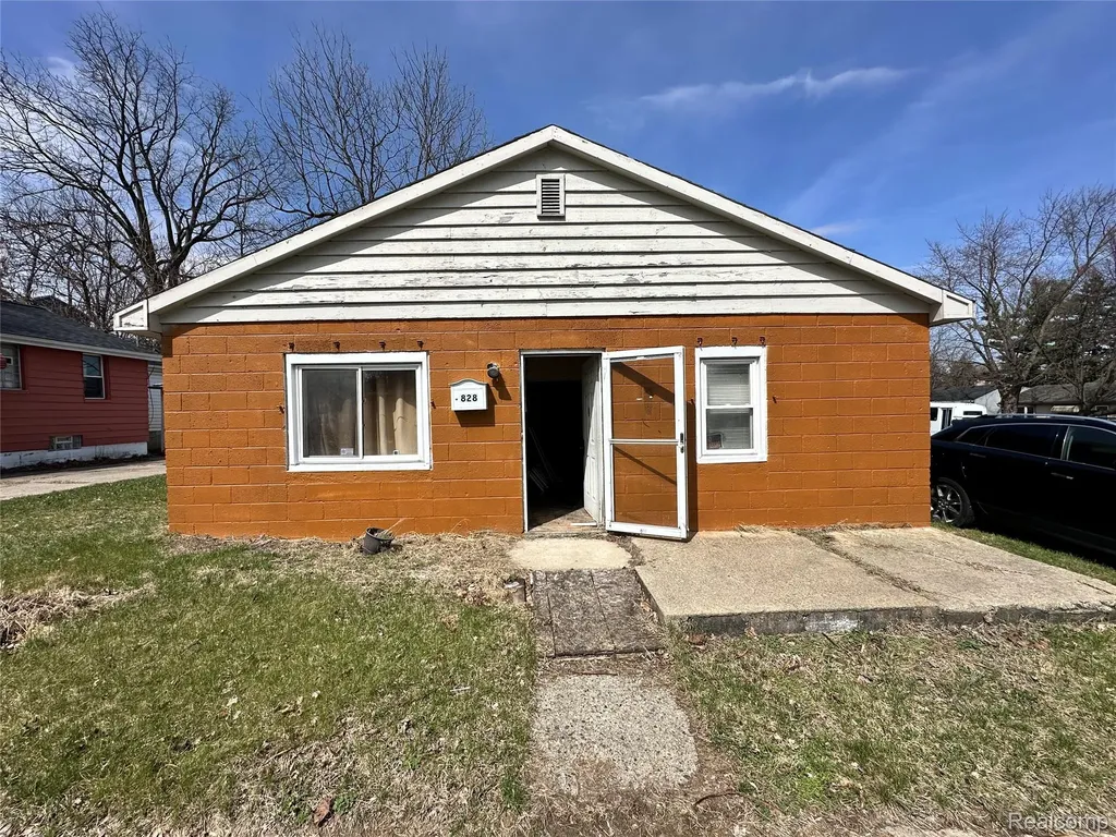 828 Short Street Ypsilanti City MI 48197