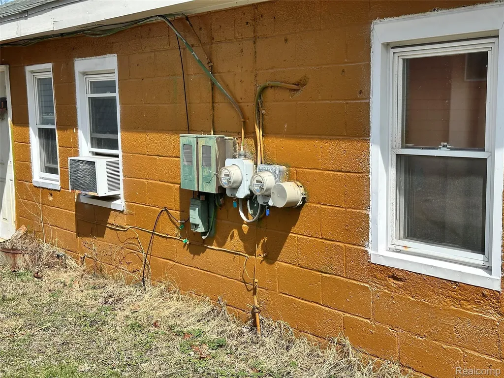 828 Short Street Ypsilanti City MI 48197