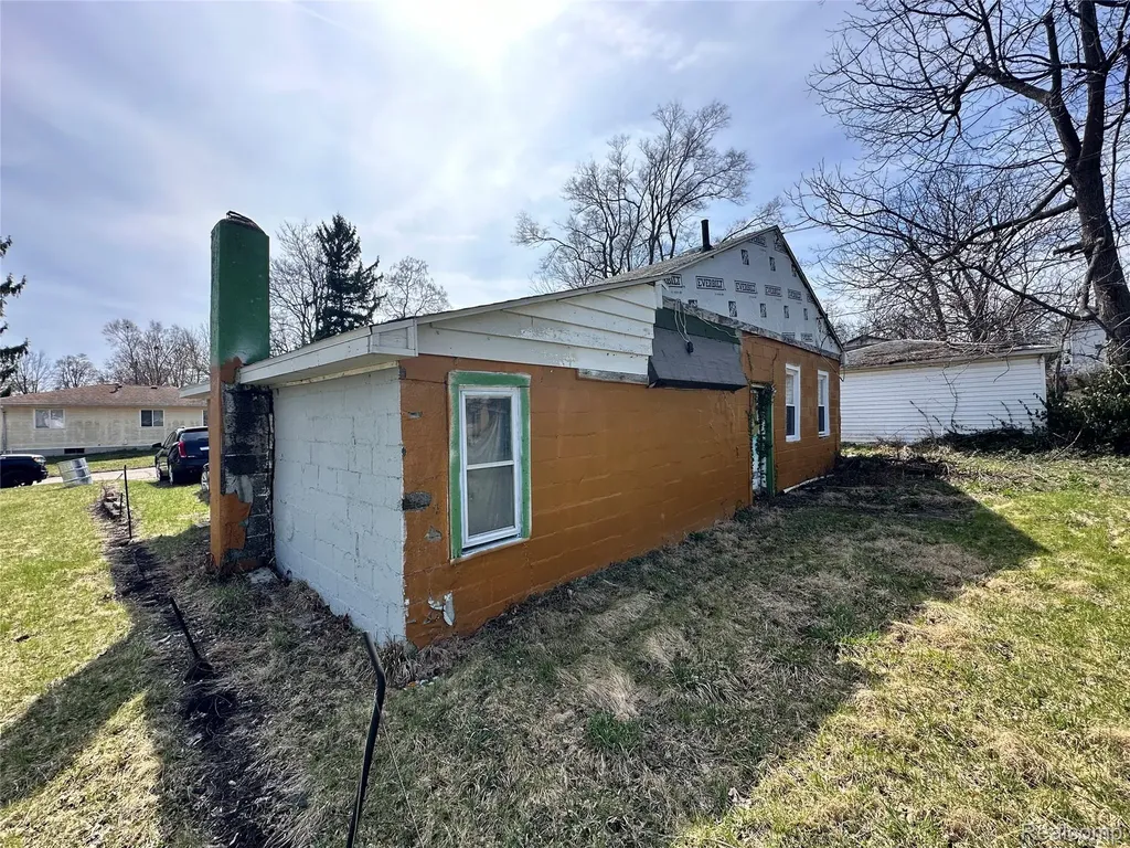 828 Short Street Ypsilanti City MI 48197