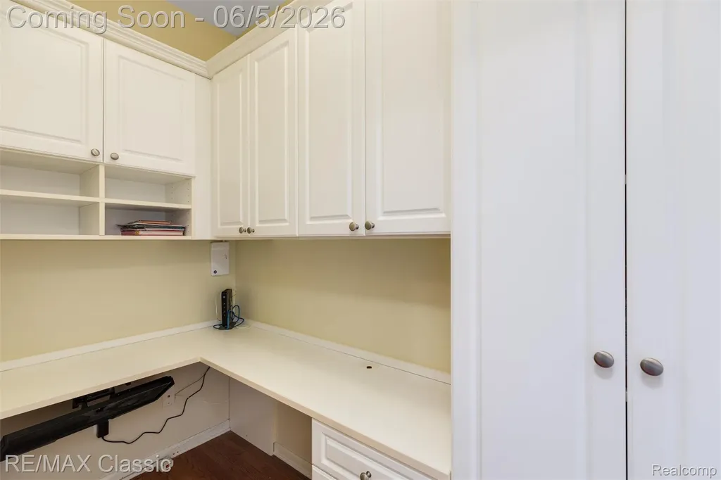 45201 Jacob Drive Novi City MI 48375