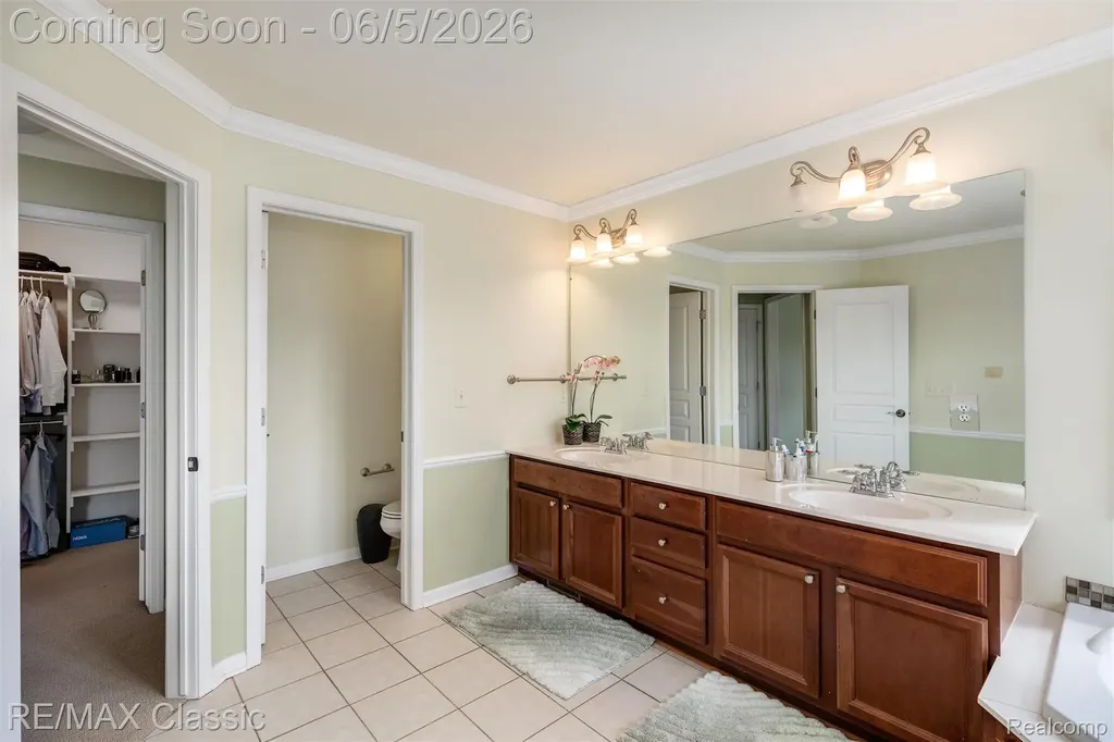 45201 Jacob Drive Novi City MI 48375