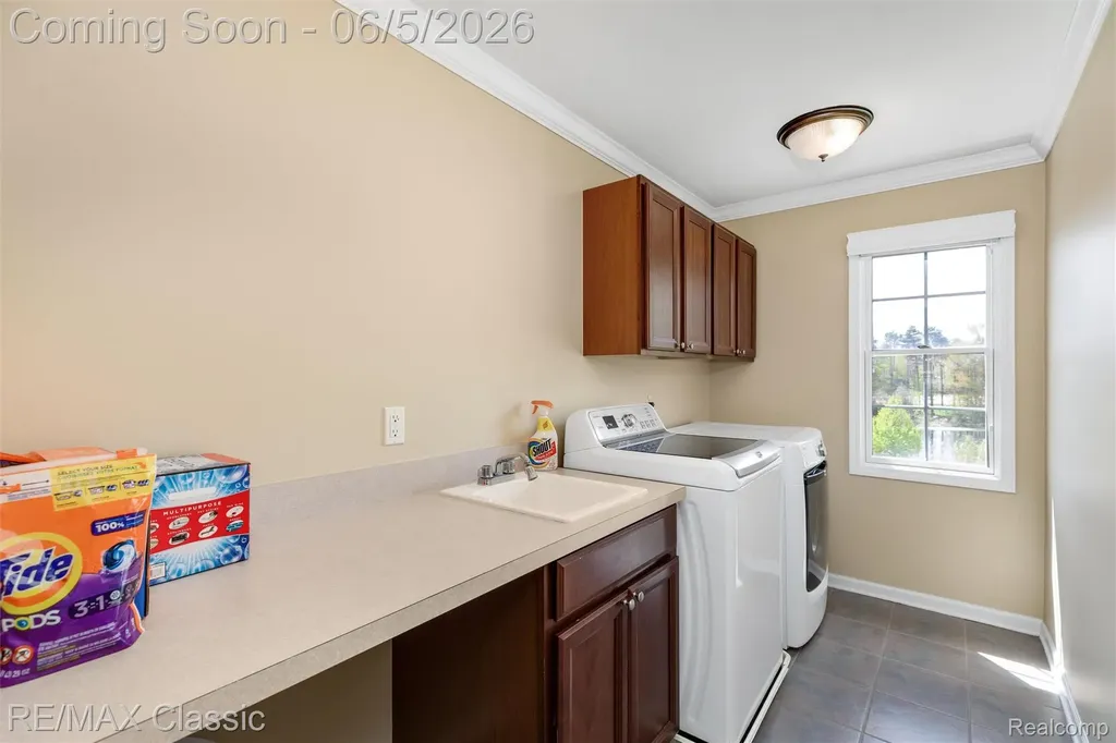 45201 Jacob Drive Novi City MI 48375