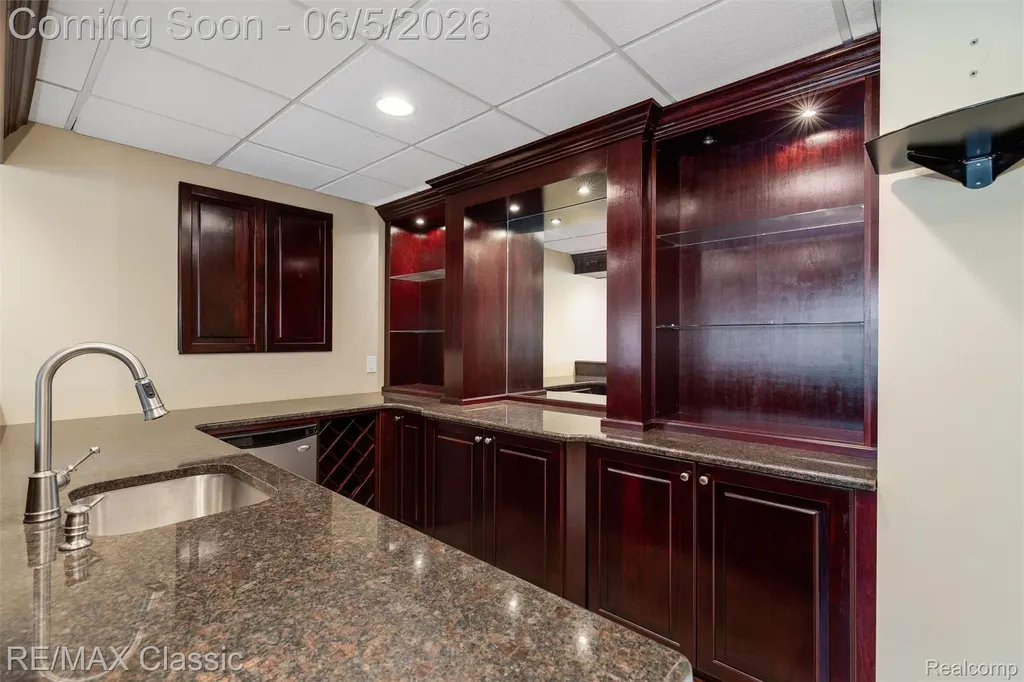 45201 Jacob Drive Novi City MI 48375