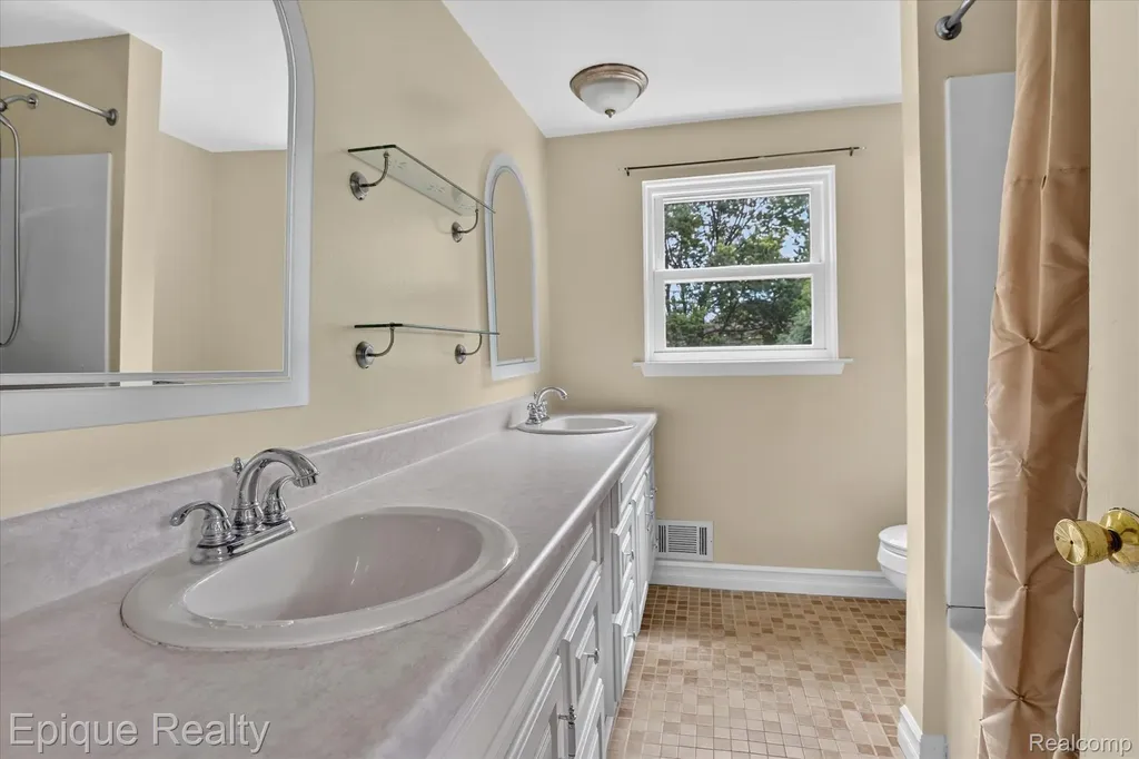 3907 Helen Avenue Pittsfield Charter Township MI 48197