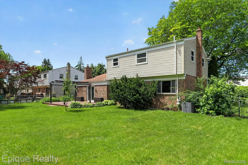 3907 Helen Avenue Pittsfield Charter Township MI 48197