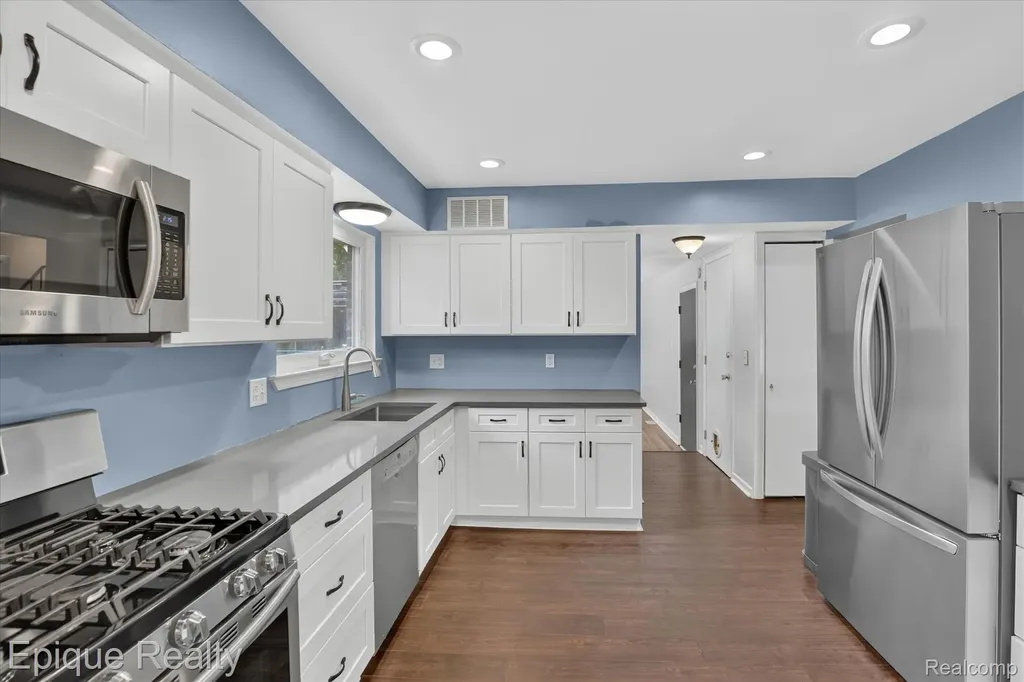 3907 Helen Avenue Pittsfield Charter Township MI 48197