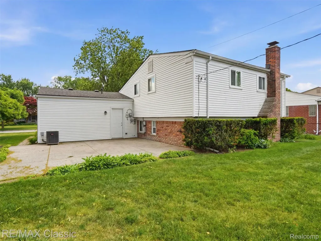 40874 Ivywood Lane Plymouth Charter Township MI 48170