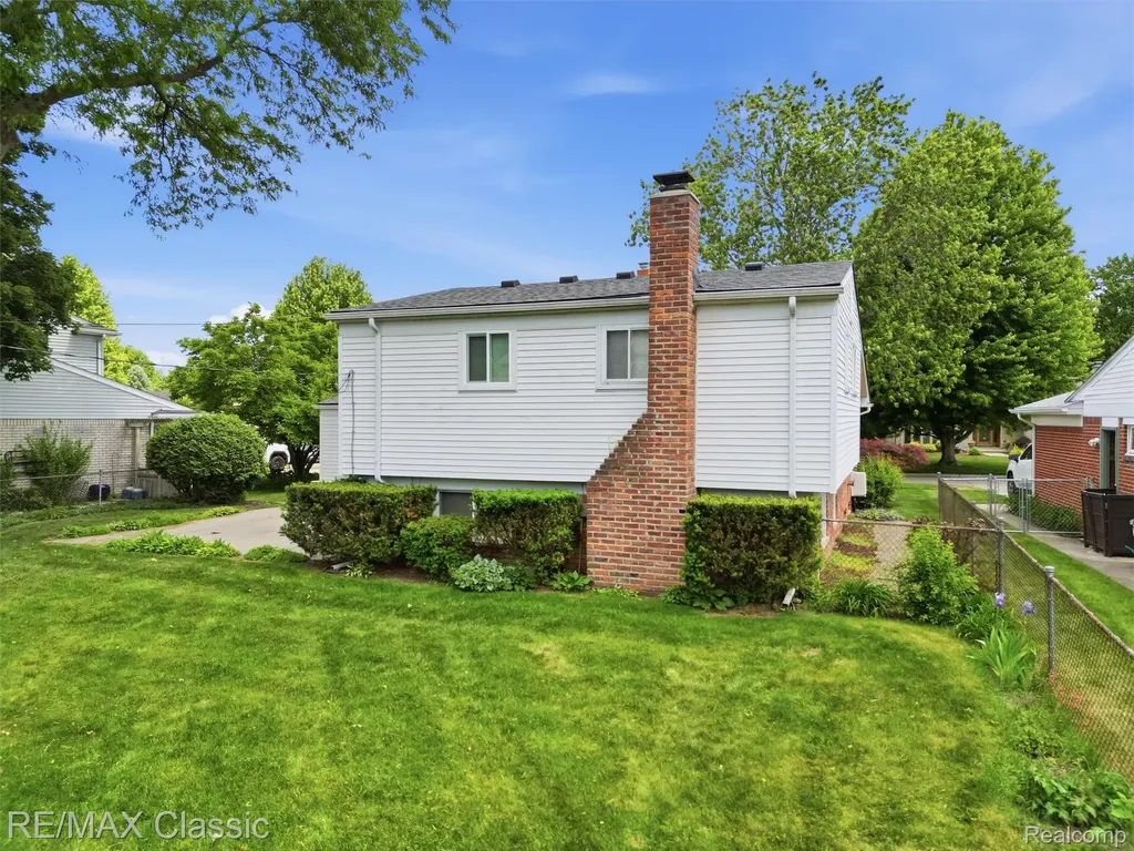 40874 Ivywood Lane Plymouth Charter Township MI 48170