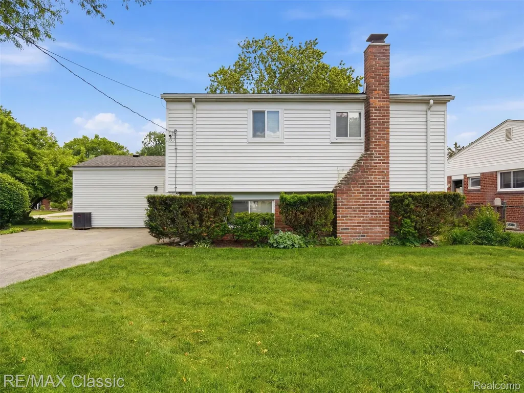 40874 Ivywood Lane Plymouth Charter Township MI 48170
