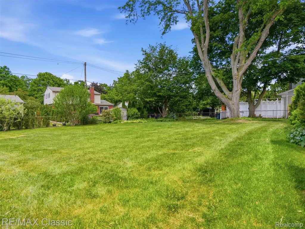 40874 Ivywood Lane Plymouth Charter Township MI 48170