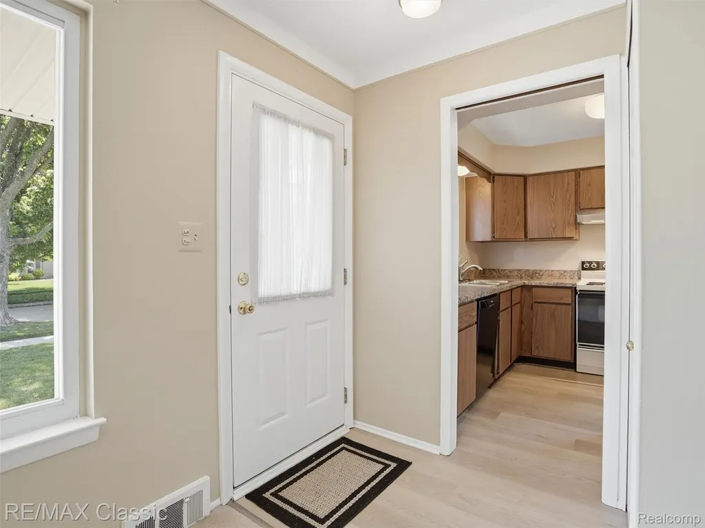 40874 Ivywood Lane Plymouth Charter Township MI 48170