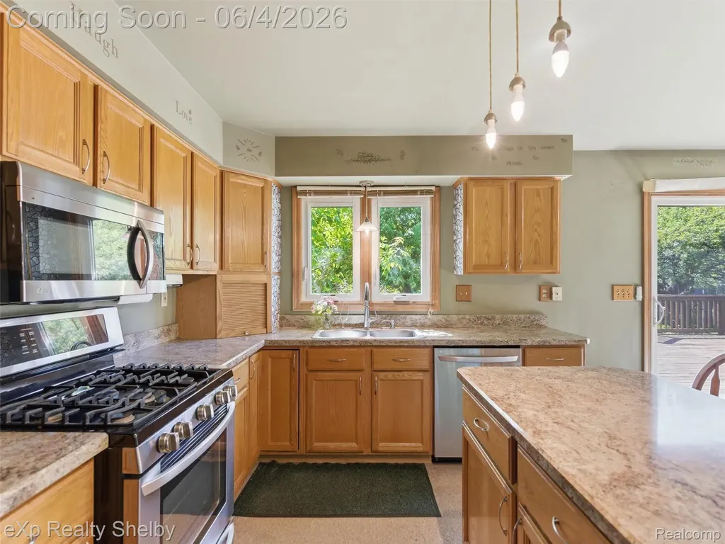 4154 Union Dryden Village MI 48428