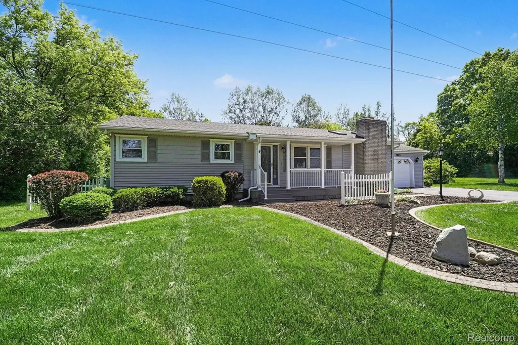 4023 S Genesee Road Burton City MI 48439