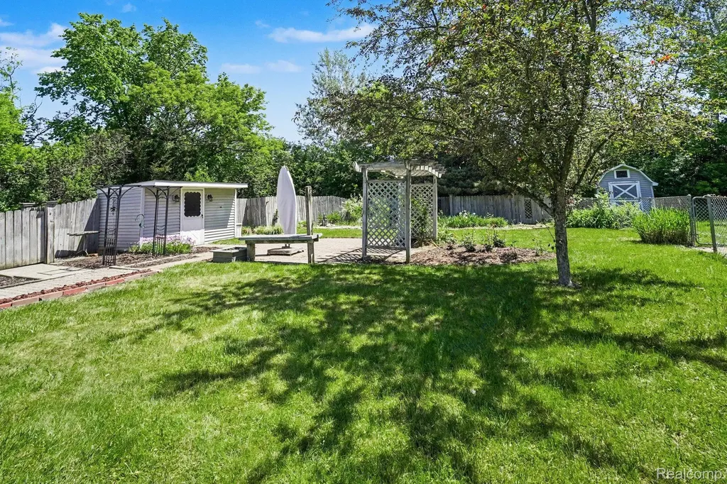 4023 S Genesee Road Burton City MI 48439