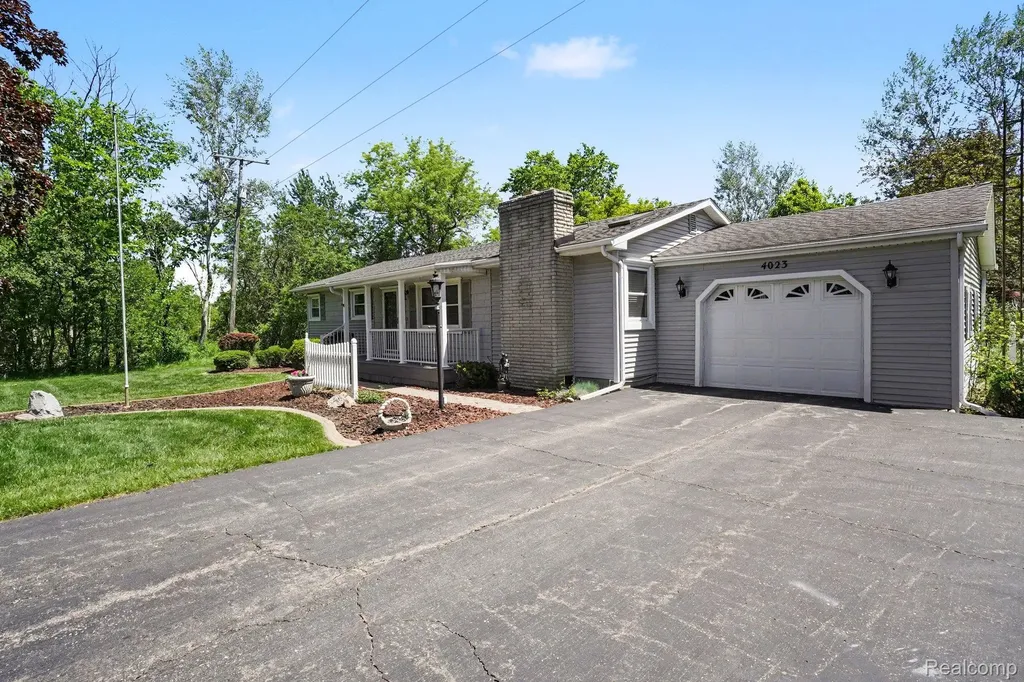 4023 S Genesee Road Burton City MI 48439