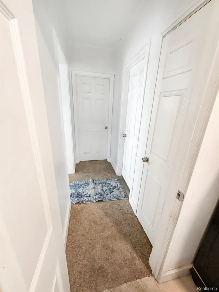 8805 Whitlock Avenue Dearborn City MI 48126