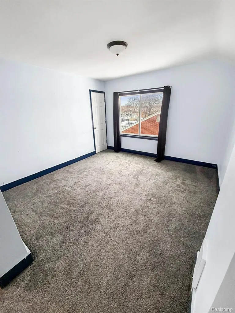 8805 Whitlock Avenue Dearborn City MI 48126