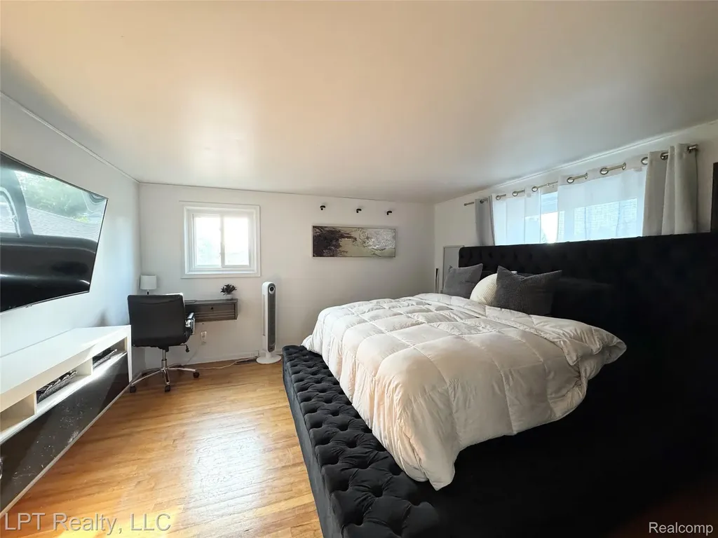 16282 Truwood Woodhaven City MI 48183