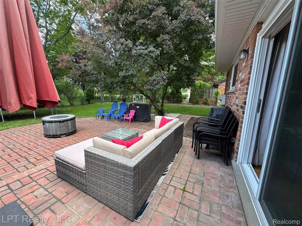 16282 Truwood Woodhaven City MI 48183