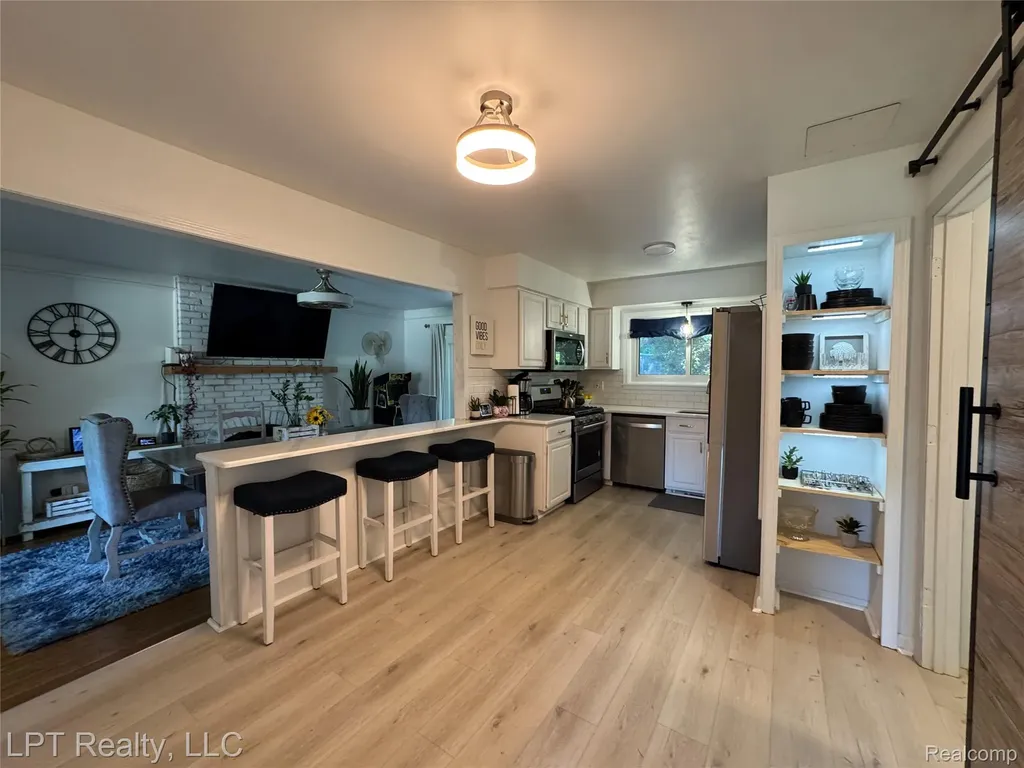 16282 Truwood Woodhaven City MI 48183