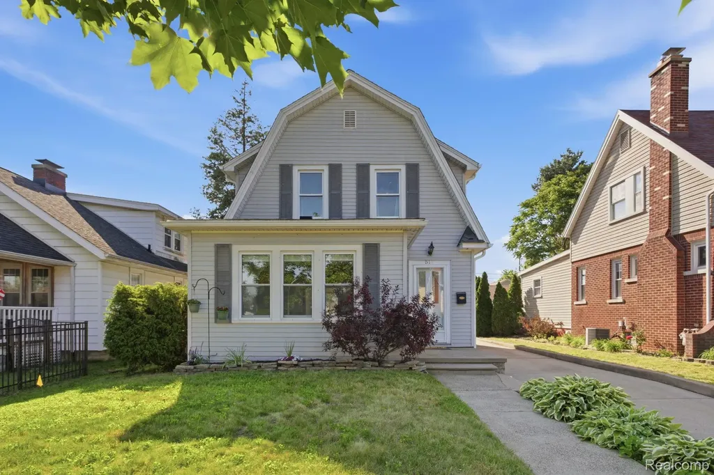 511 Godfroy Avenue Monroe City MI 48162