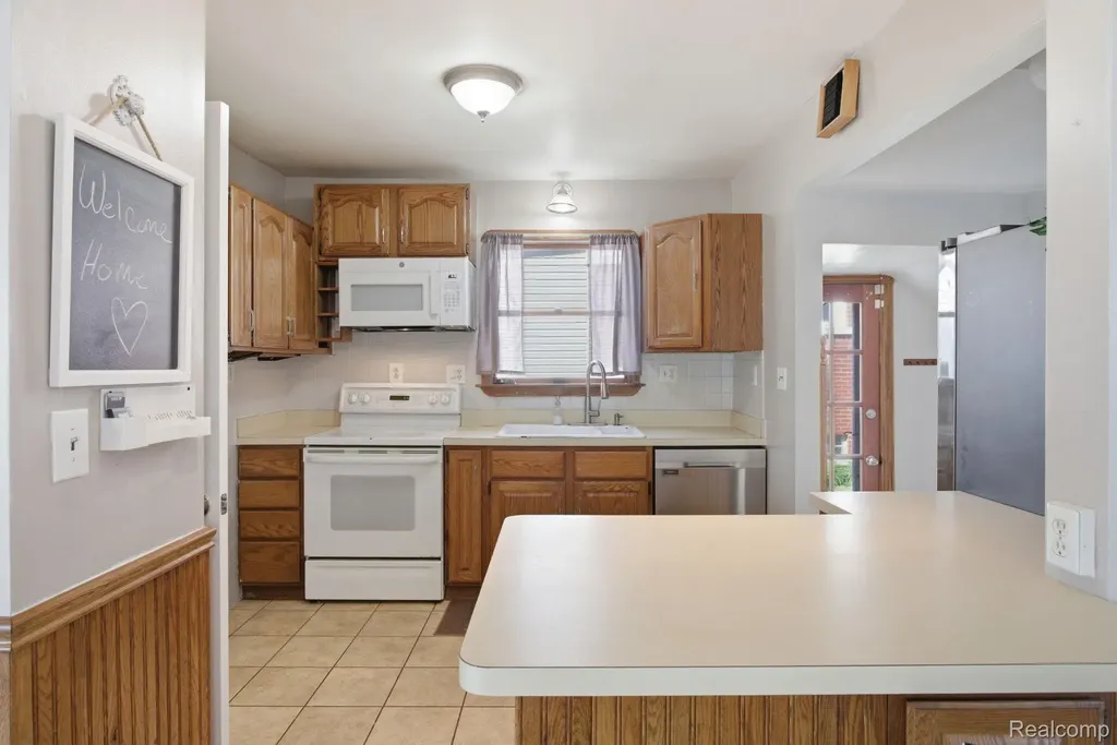 511 Godfroy Avenue Monroe City MI 48162