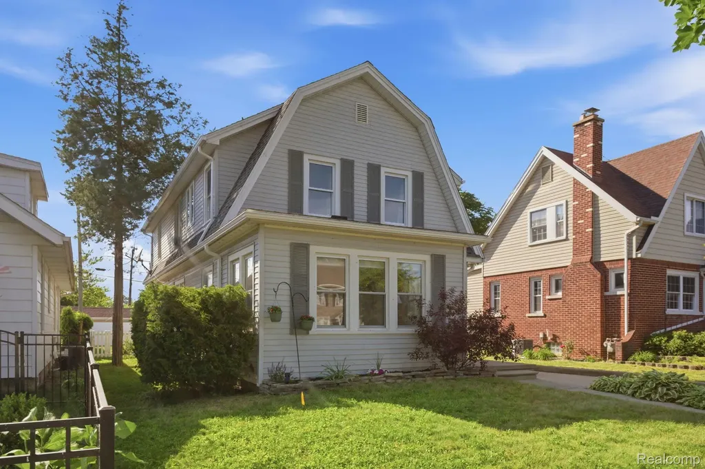 511 Godfroy Avenue Monroe City MI 48162