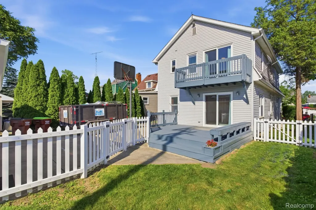 511 Godfroy Avenue Monroe City MI 48162