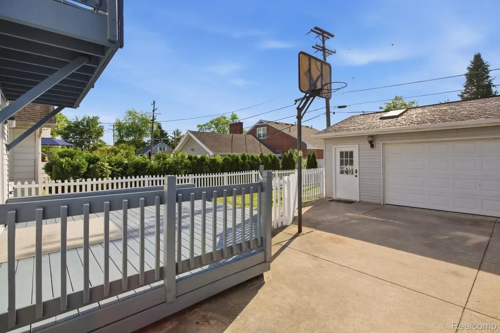 511 Godfroy Avenue Monroe City MI 48162