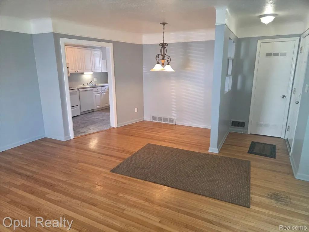 13520 Fenton Redford Charter Township MI 48239