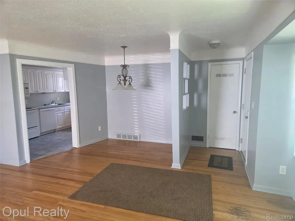 13520 Fenton Redford Charter Township MI 48239