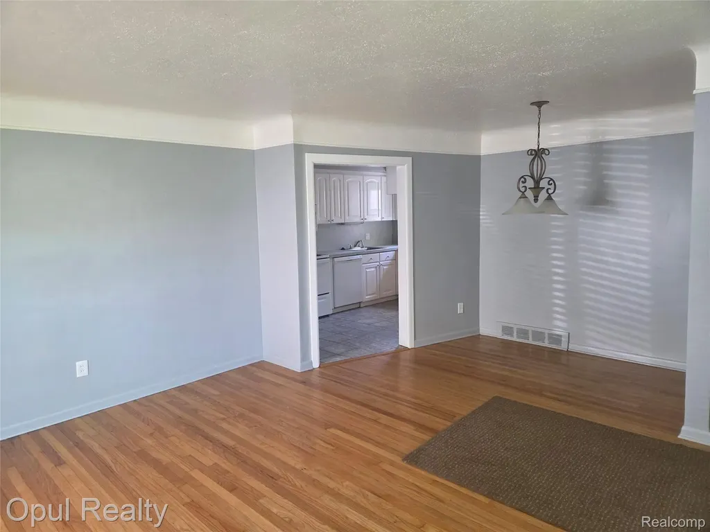 13520 Fenton Redford Charter Township MI 48239