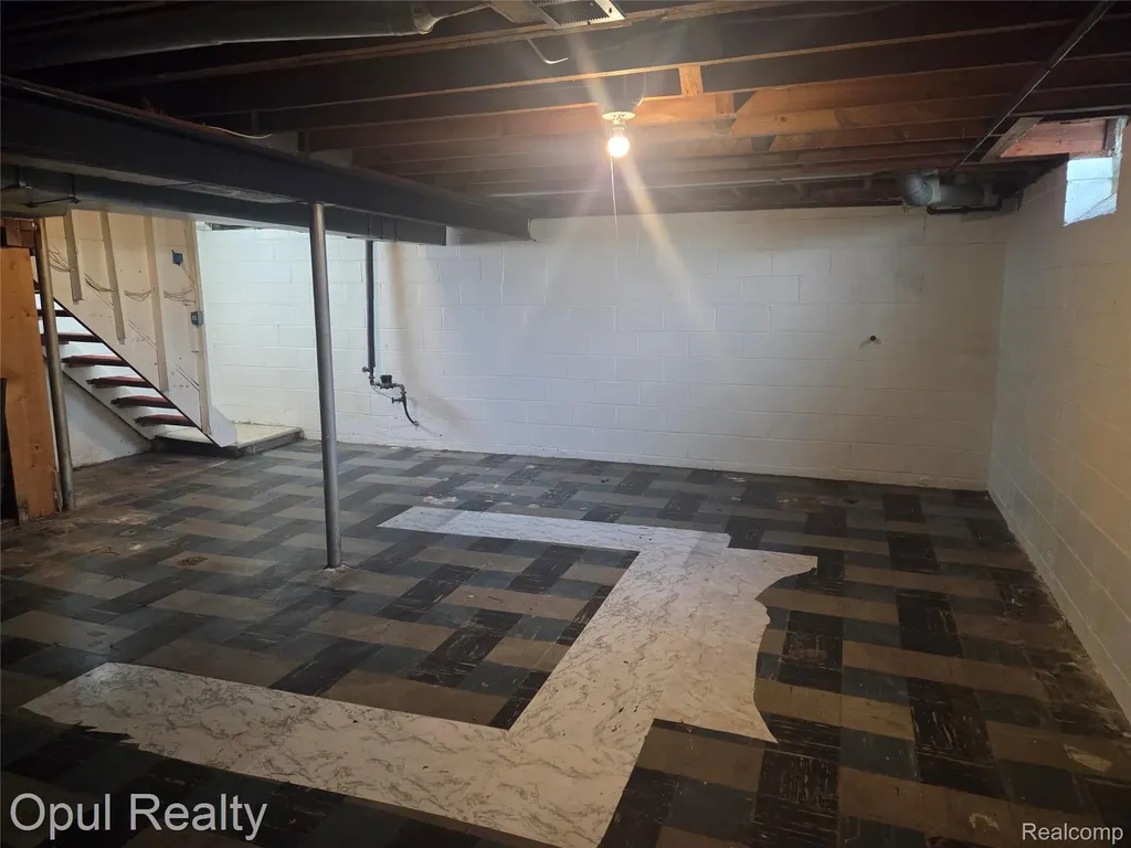 13520 Fenton Redford Charter Township MI 48239