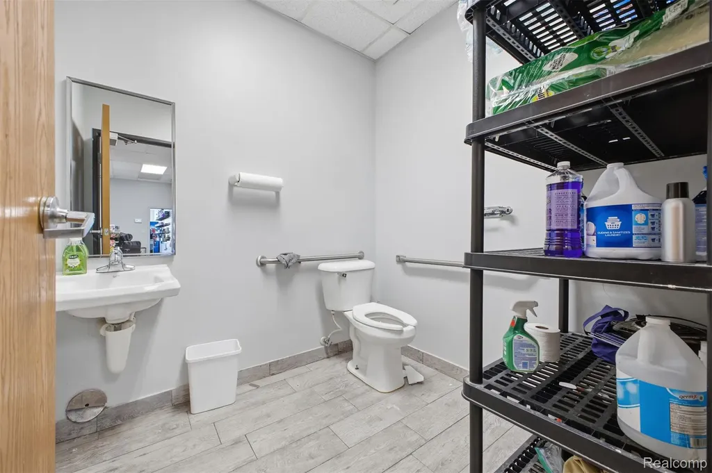 24303 Halsted Road Farmington City MI 48335