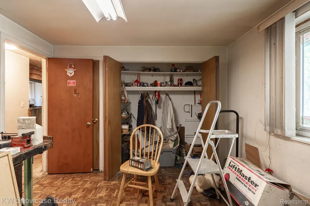 820 Clara Street Commerce Charter Township MI 48390