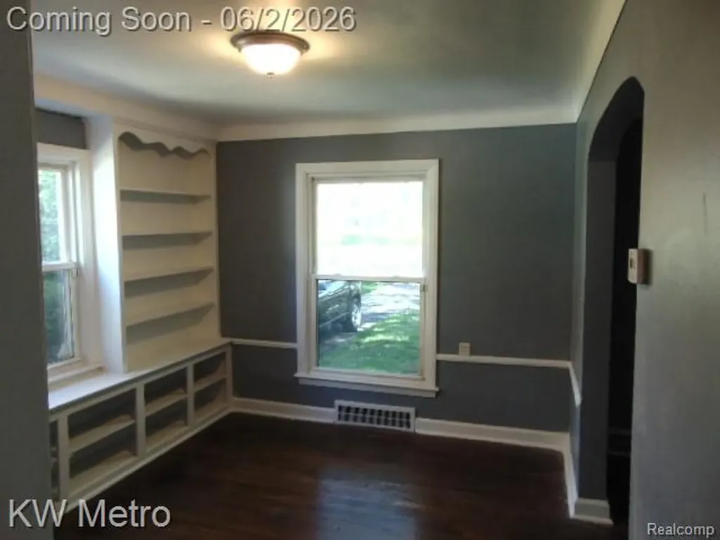 14813 Grandville Avenue Detroit City MI 48223