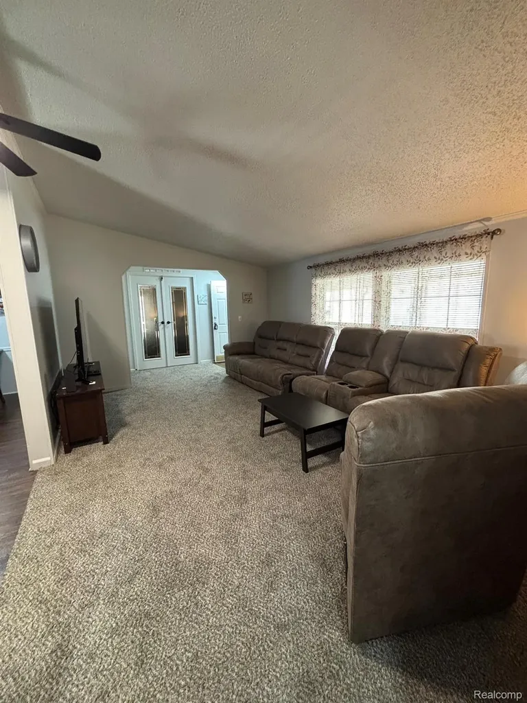 46 Bellwood Swartz Creek City MI 48473