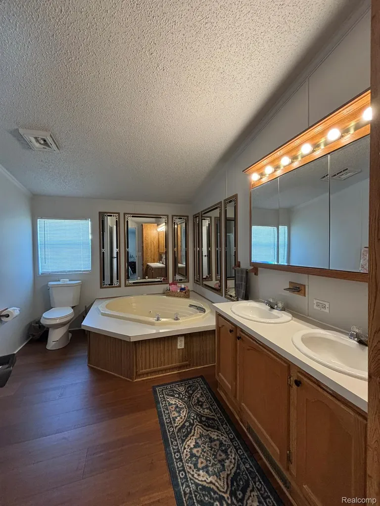 46 Bellwood Swartz Creek City MI 48473