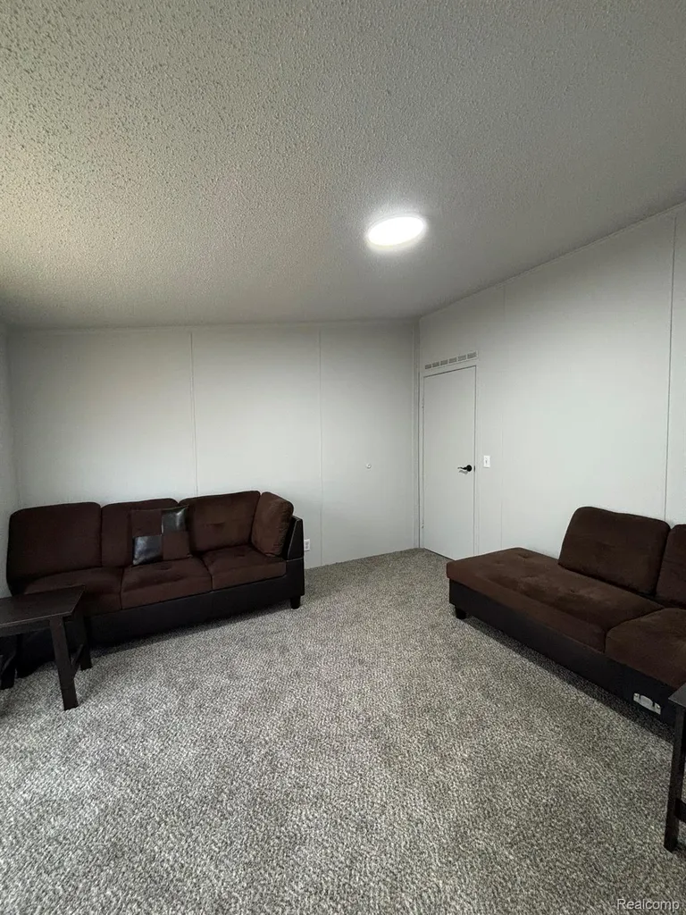 46 Bellwood Swartz Creek City MI 48473