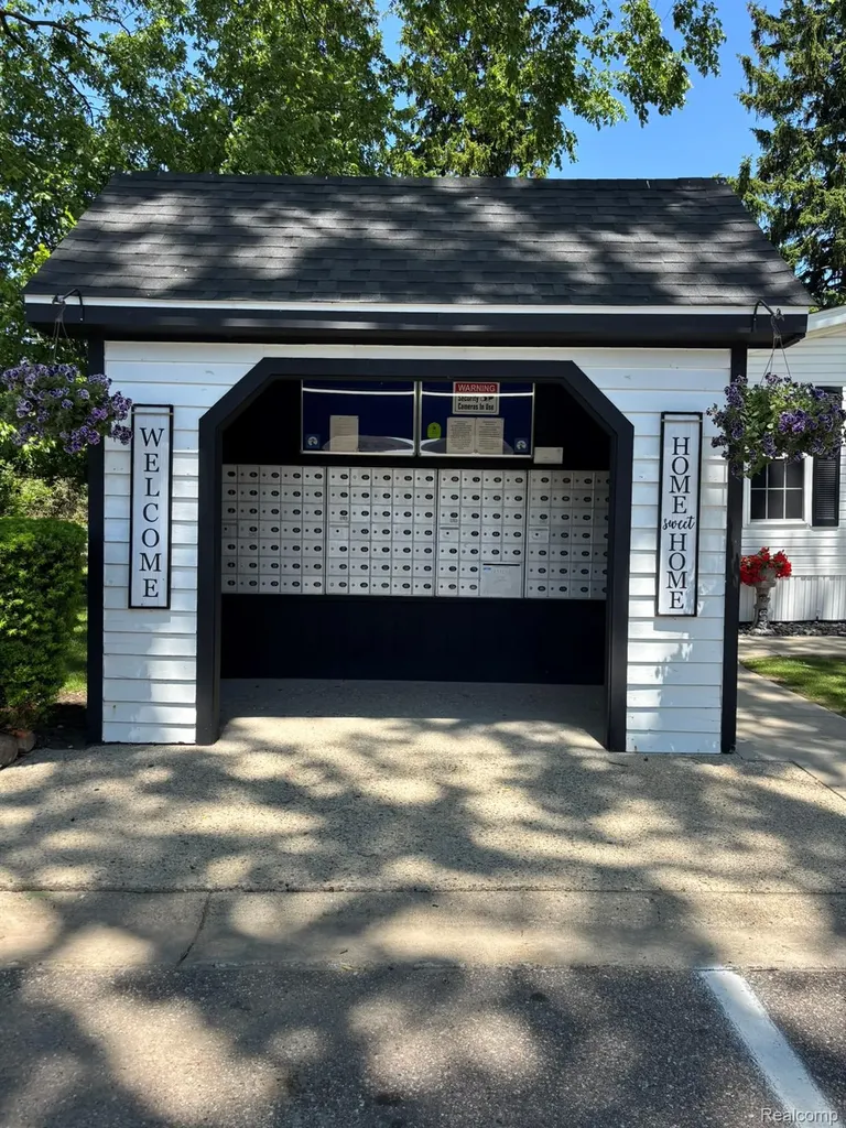 46 Bellwood Swartz Creek City MI 48473