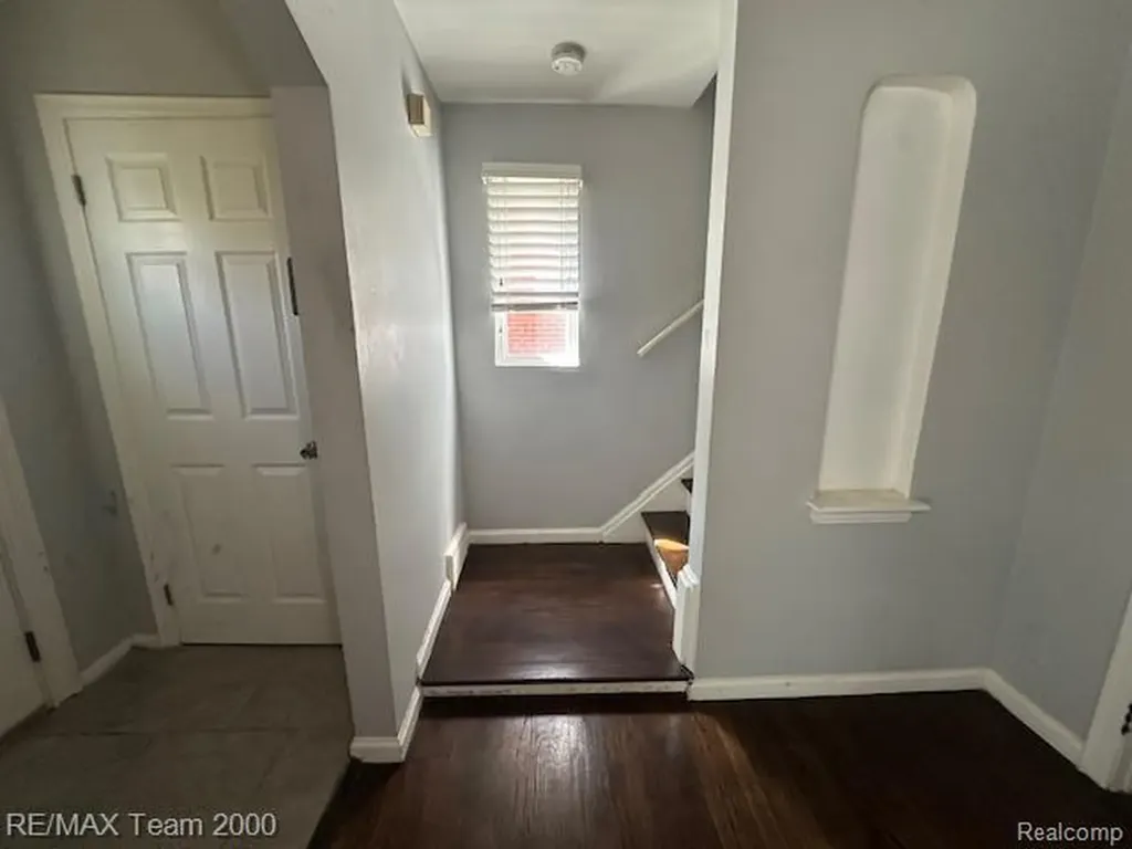 18453 Lauder Street Detroit City MI 48235