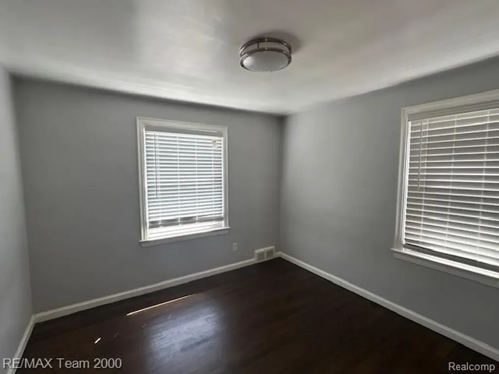 18453 Lauder Street Detroit City MI 48235