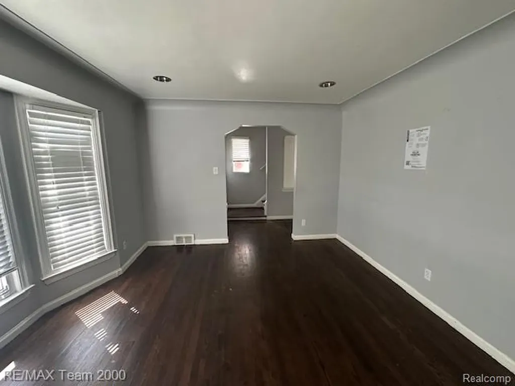 18453 Lauder Street Detroit City MI 48235
